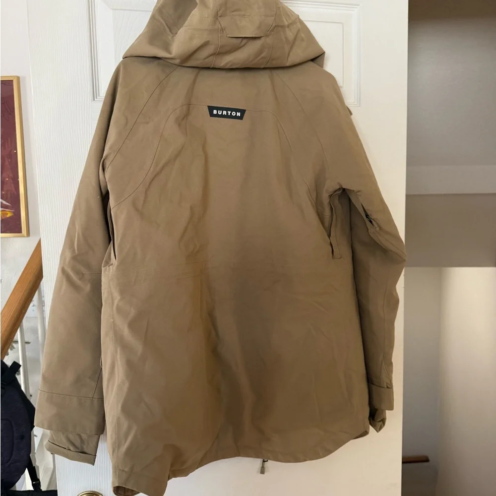 Burton Women’s Ski/Snowboard Jacket - Picture 3 of 4